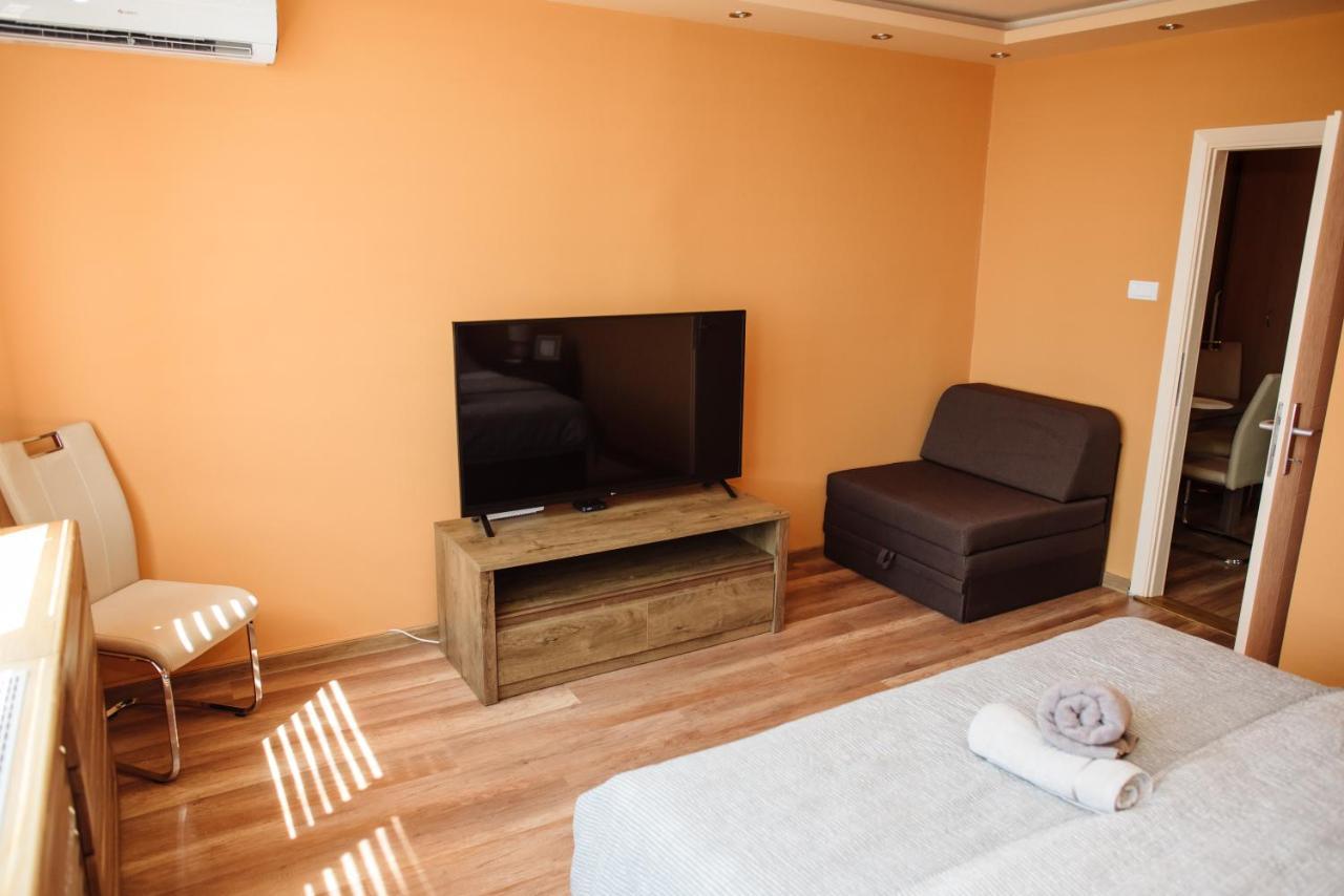 Apartamento Lara Apartman Subotica Exterior foto